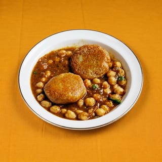 Aloo Tikki Chaat