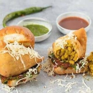Cheese Samosa Pav