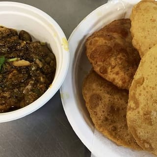 Undhiyu Puri with Jalebi